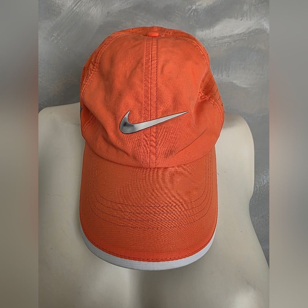 Nike Golf VRS adjustable hat breathable laser perforations Reflective Check OS